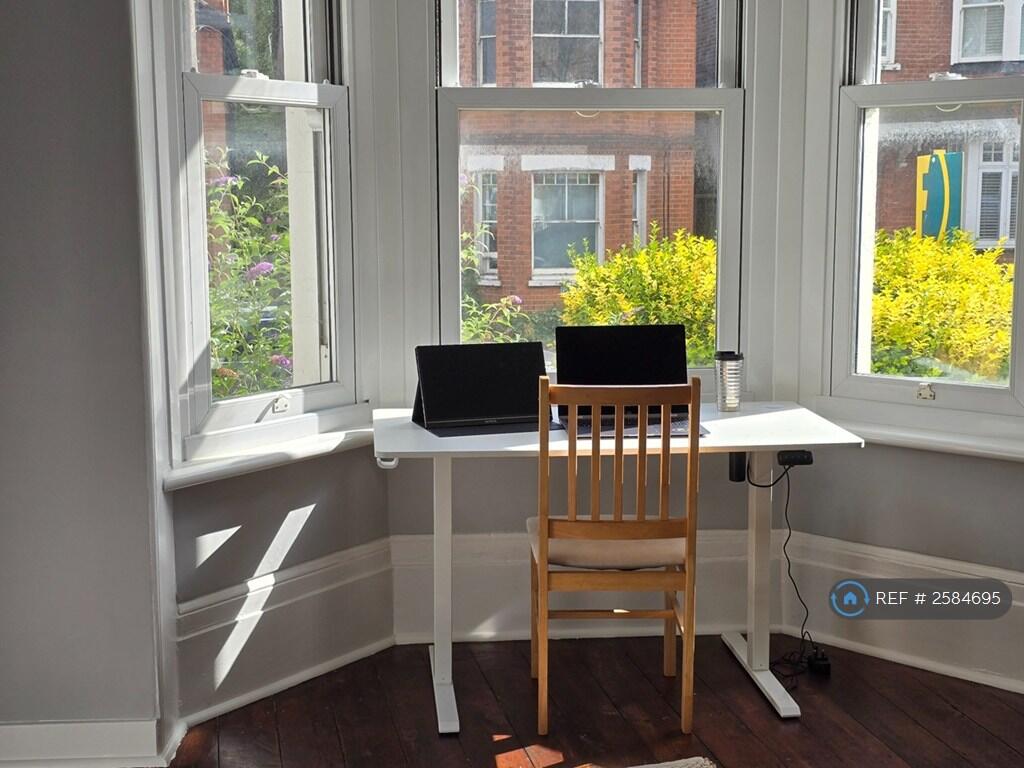 Electric Controlled Standing Desk