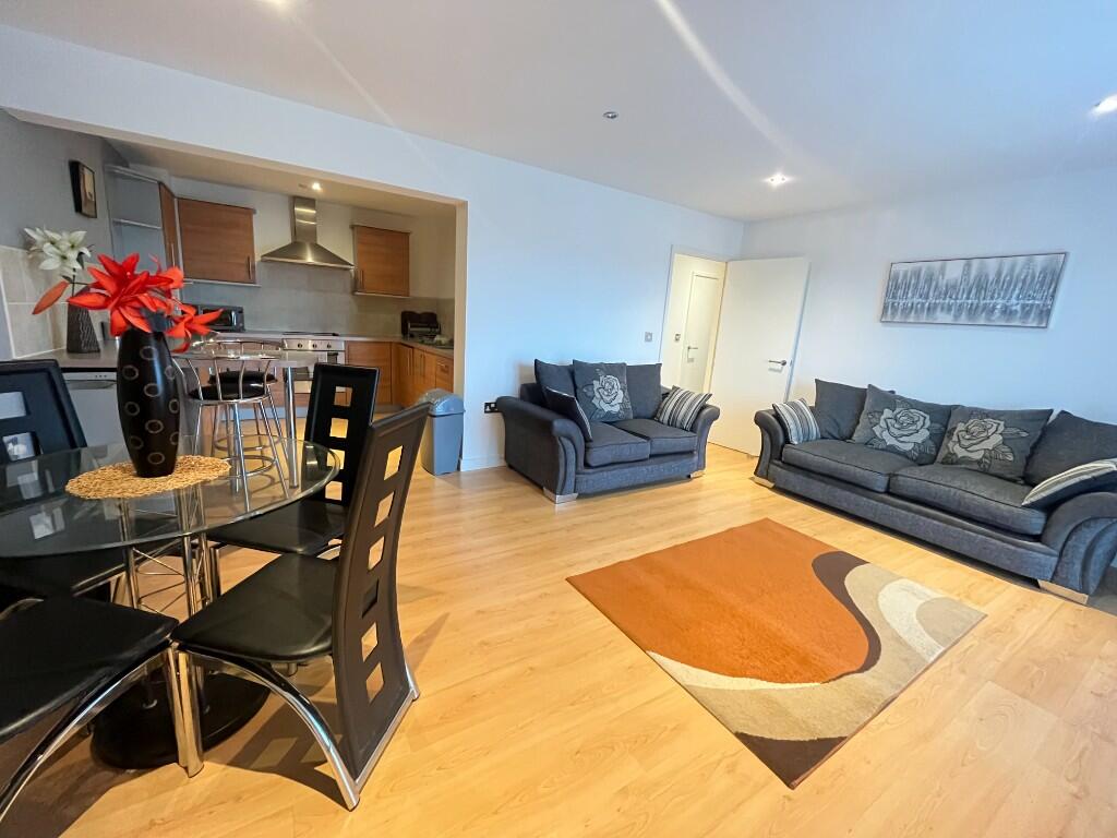 Living / dining area