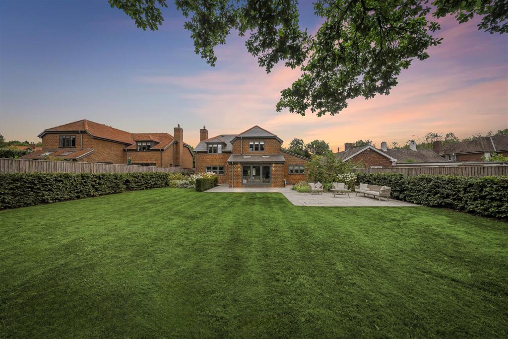 Make grass green and Hydrangeas white (2)_EDIT T.j