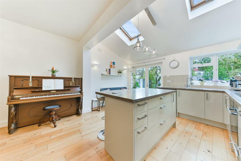 Open Plan Kitchen/Dining Room