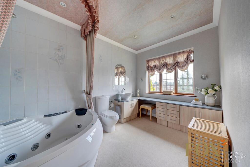 2 St Catherins Hill (20).jpg