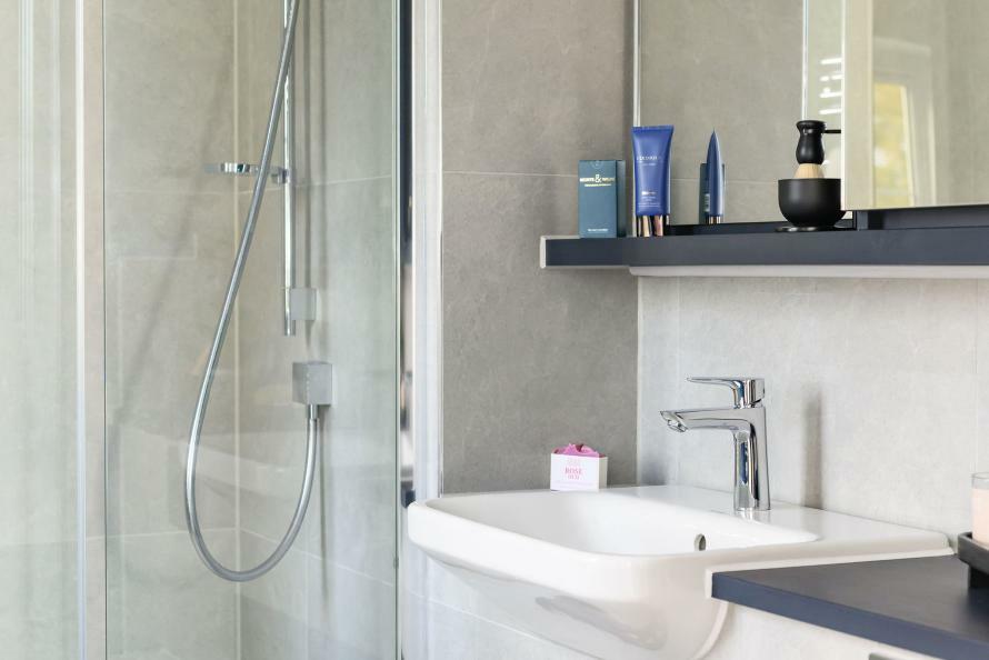 Eden Green - Plot 35 Show