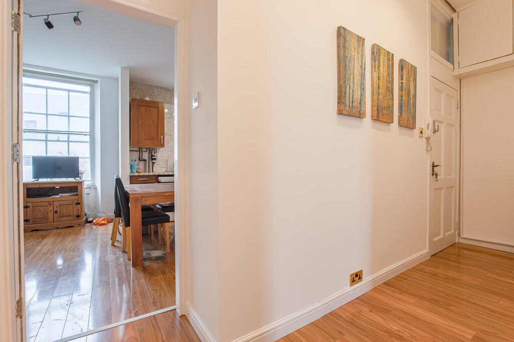 Hallway2 (1)