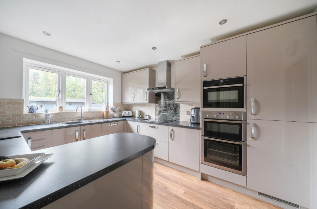 1381186-9-69149e0...