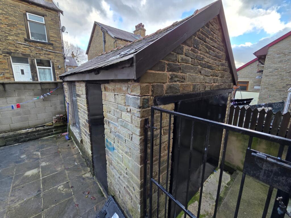 Haslingden Drive, BD9 5HT