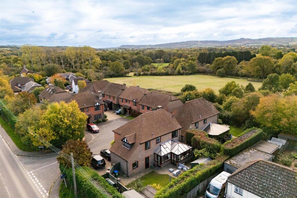 thumbnail_LE 001 dr-2.jpg