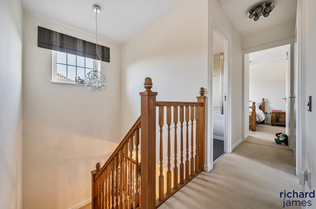 80b104d133c24064a38b1558eb119270