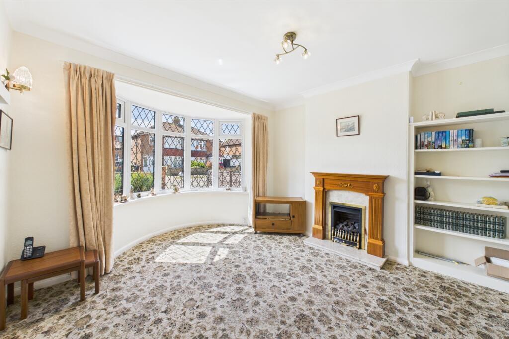 CAM03162G0-PR0274-STILL009