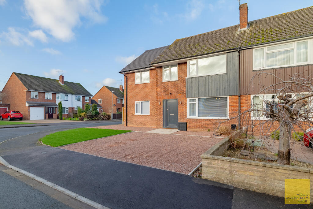 13GreenfordGardens-74