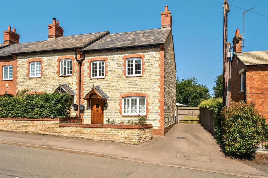 26 Wappenham Road, Abthorpe