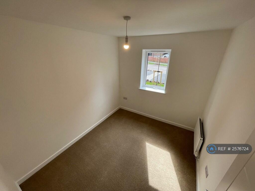 Second Double - Ideal As Office Or Guest Room