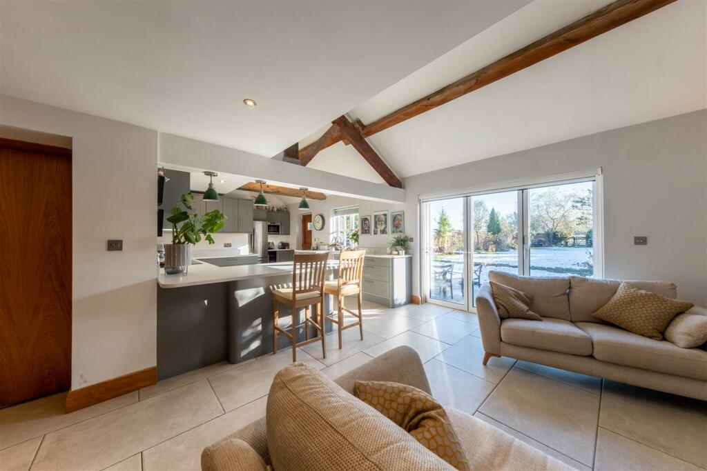 Threshing Barn-012.jpg