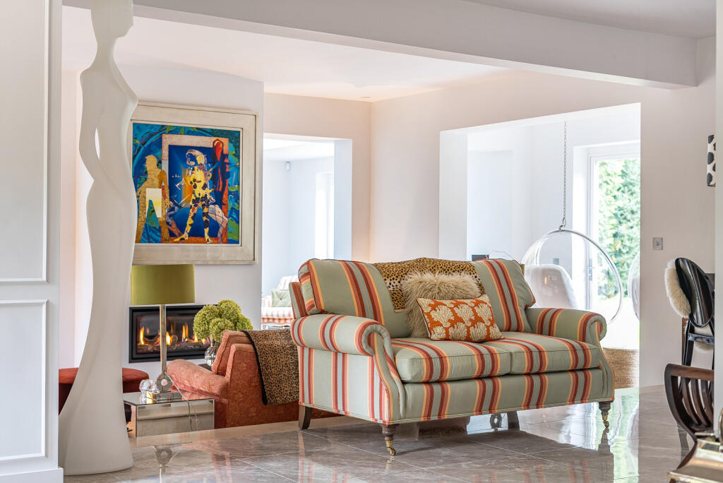 1354201-15-68caef...