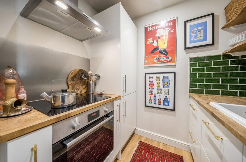 1348000-16-68c02a...