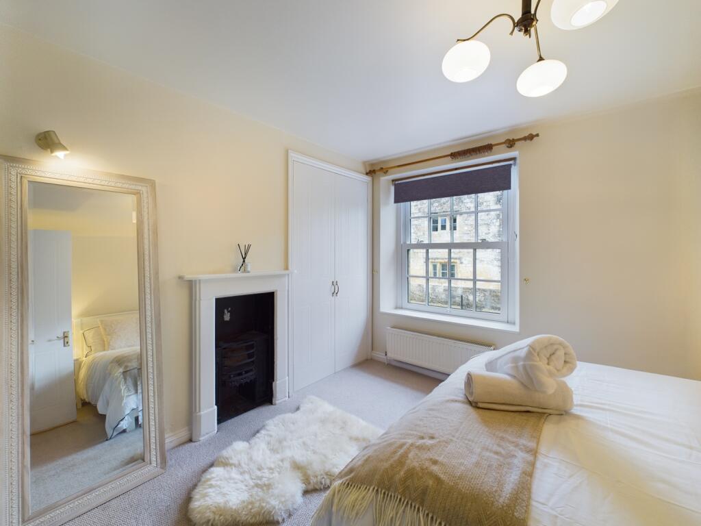 CAM01740G0-PR0015-STILL008