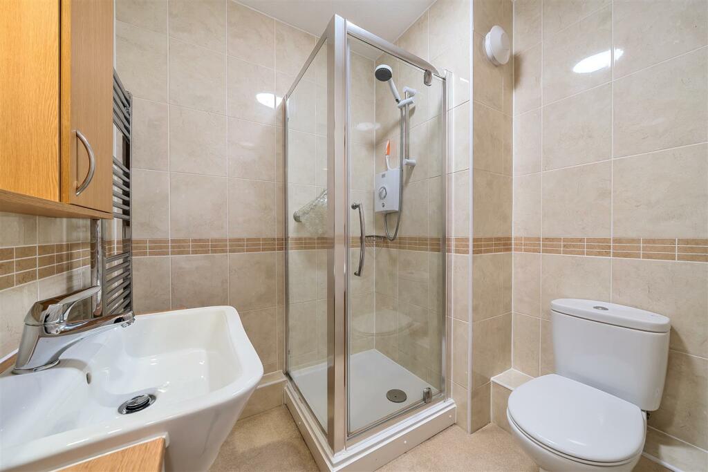 Shower Room.jpg