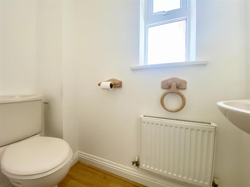 DOWNSTAIRS CLOAKROOM