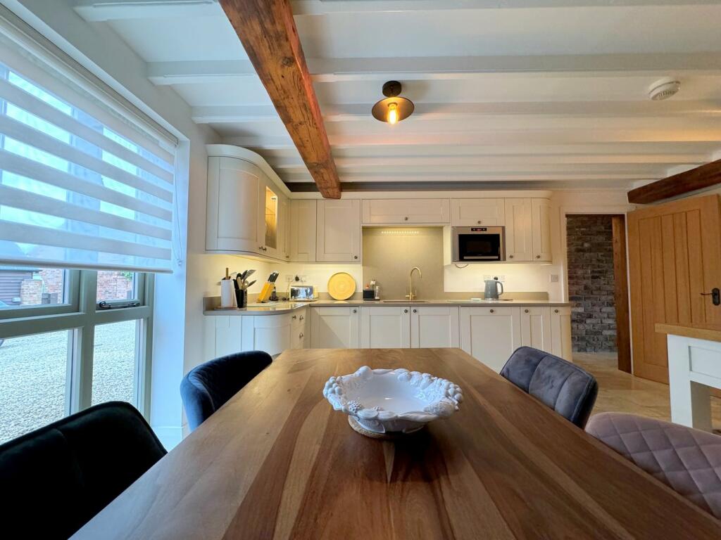 Kitchen/Dining Room