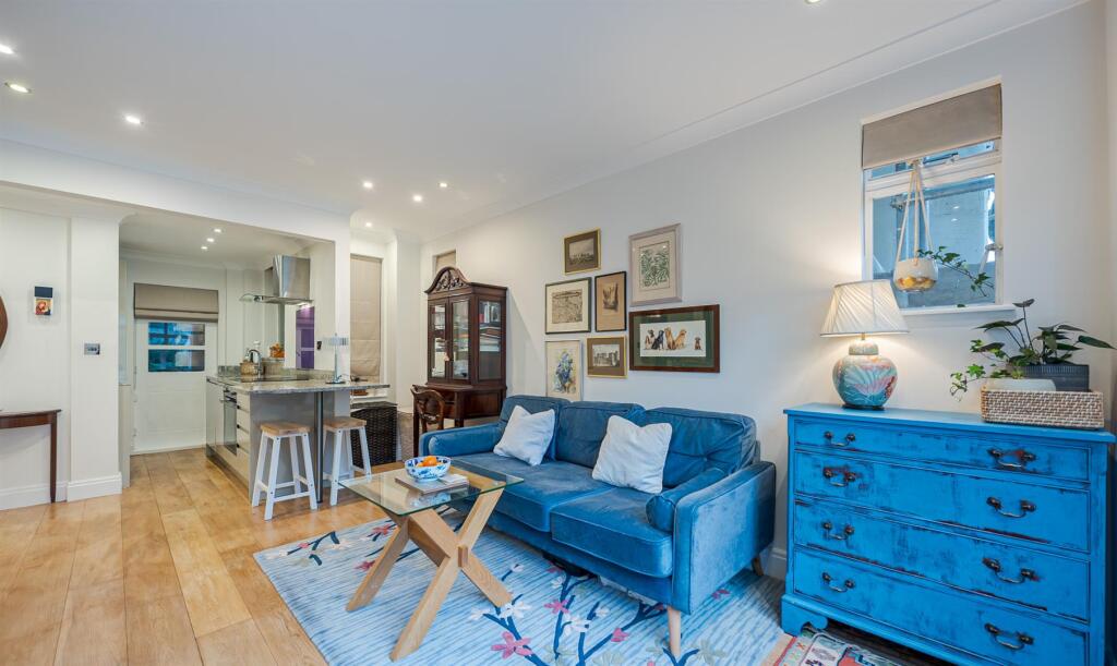 Cheyne Place 5_25-9-2. Low Res.jpg