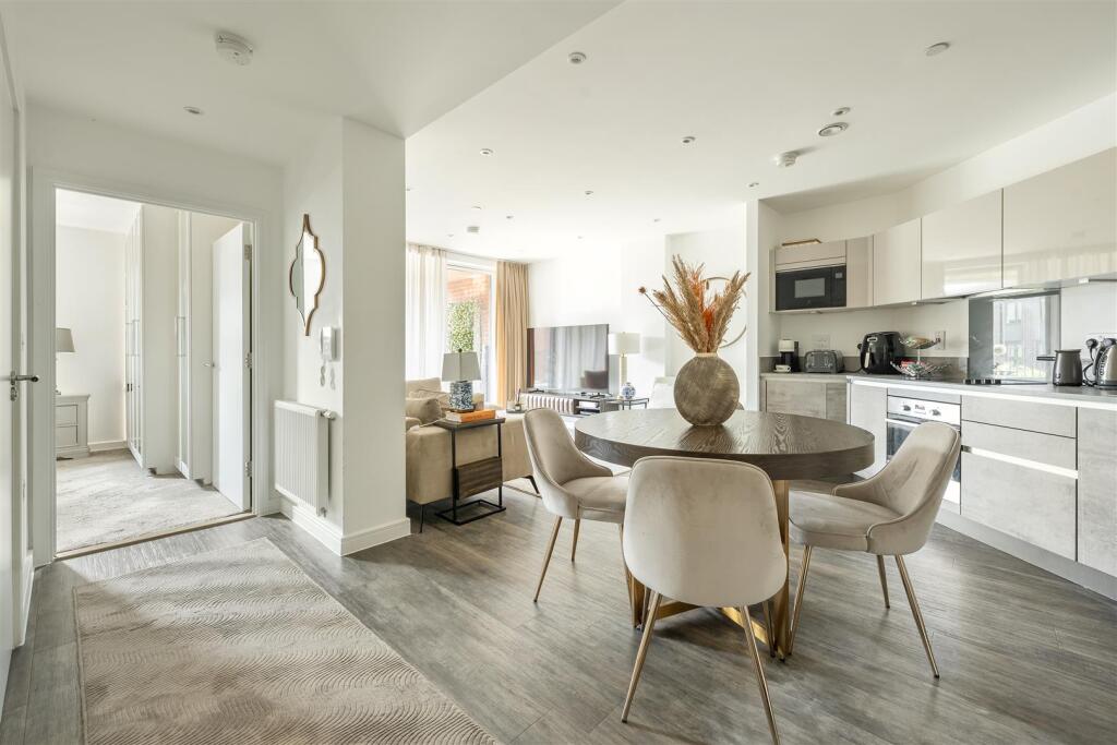 Living-Area-6.jpg