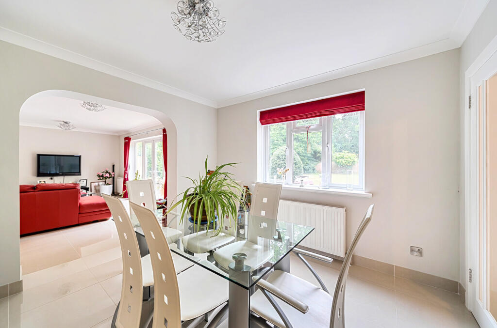 1353736-15-68c1a8...