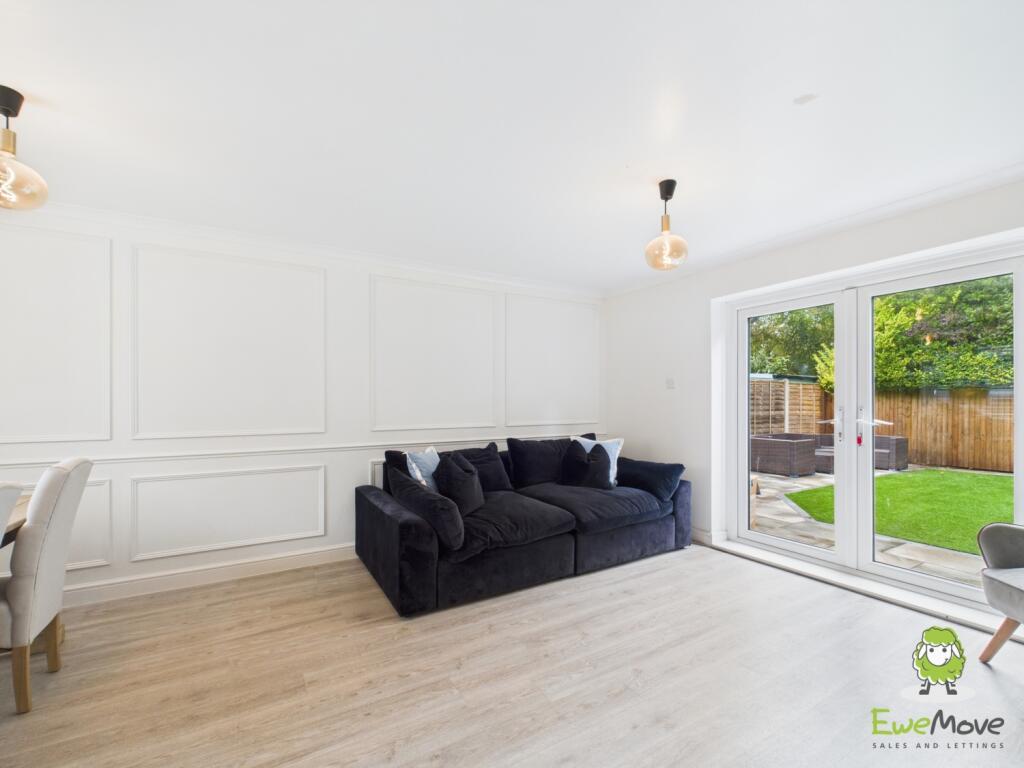 EweMove Estate Agents Basingstoke - York Close - L