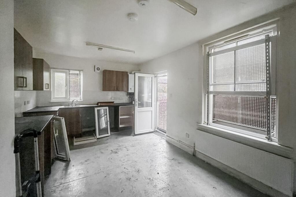 117 Penwith Road, Earlsfield, London SW18 4QE
