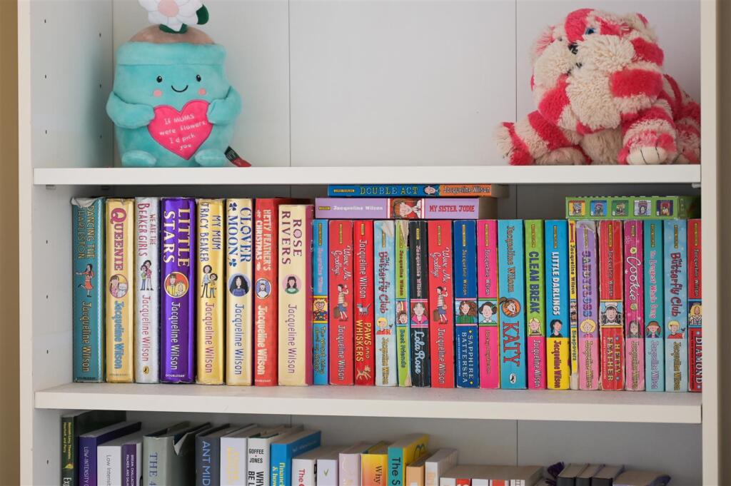 RONA MACLEAN CLOSE, (1).jpg