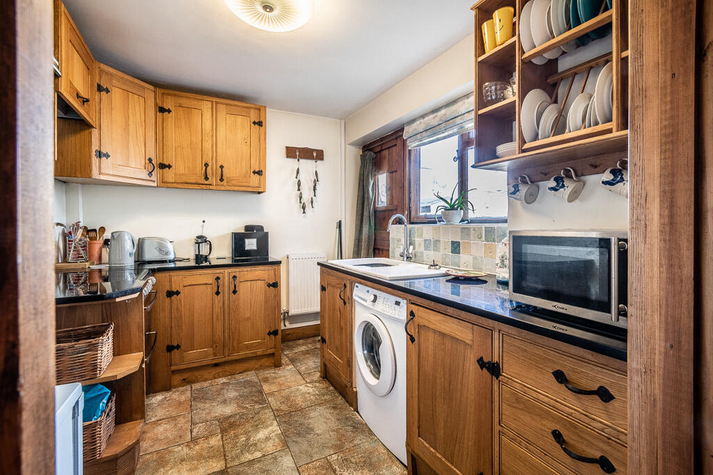 1 Rose Cottages -...