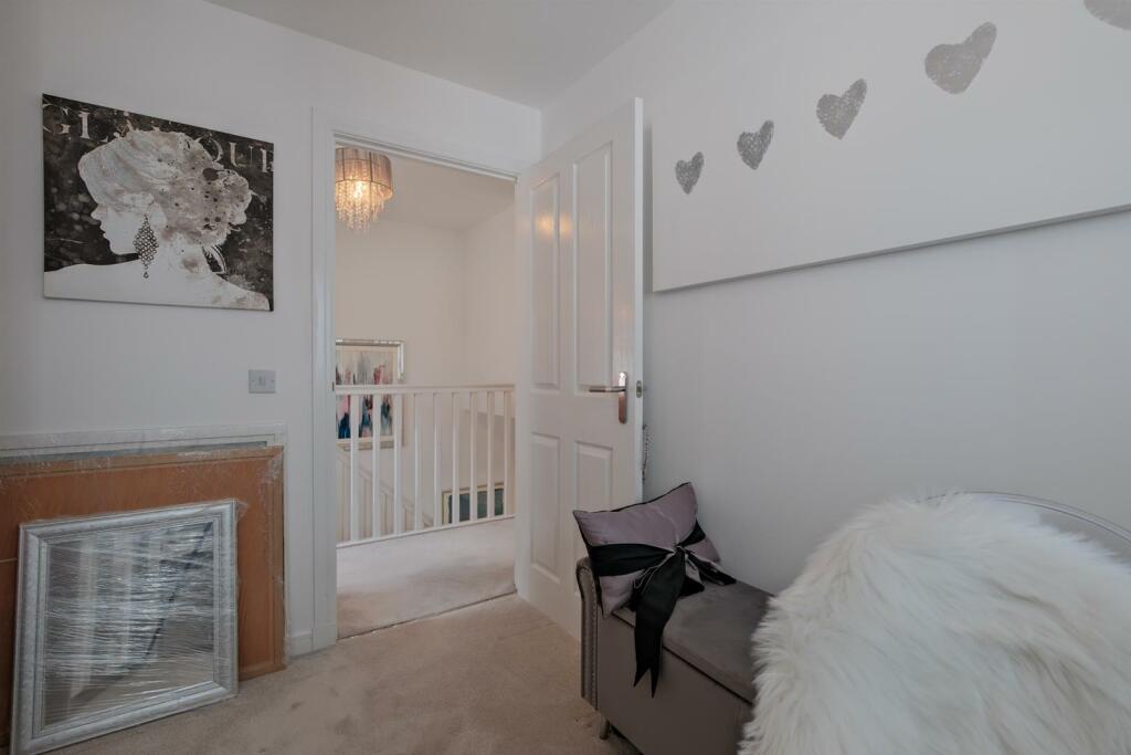 037-3 Burnhead Gardens Carluke ML8 4QL.jpg
