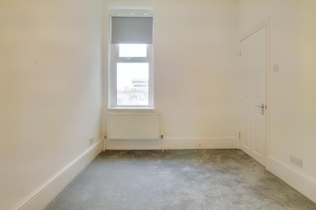 4.BEDROOM.jpg