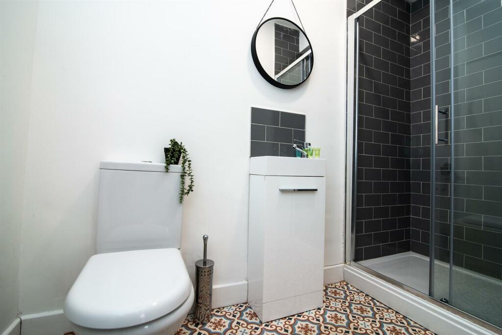 03 Bath.1.jpg