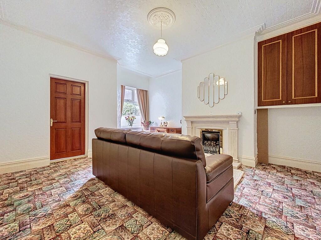 Living Room / Din...