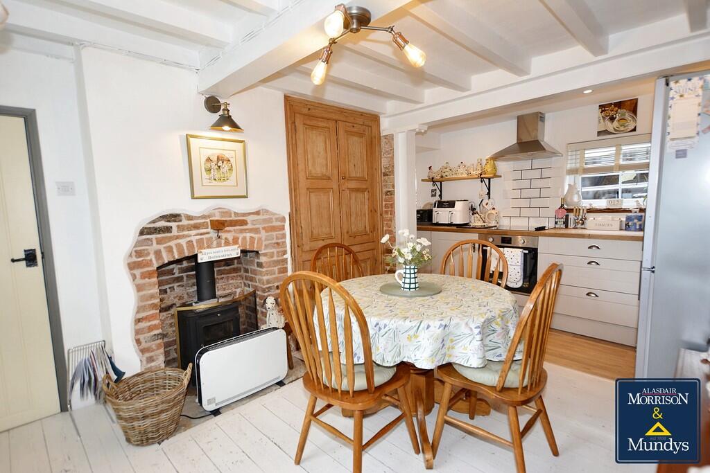 Dining Area (2)