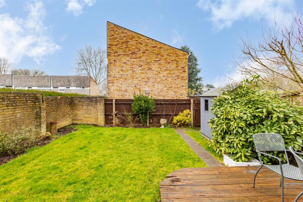 153 Knights Croft-HR4.jpg