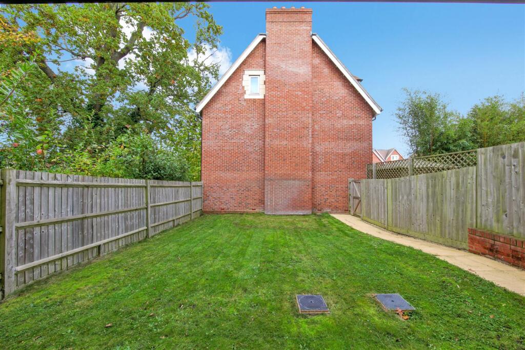 10 Phelps Lane - 7ioEx0tS63XMhtqUwuTY.jpg