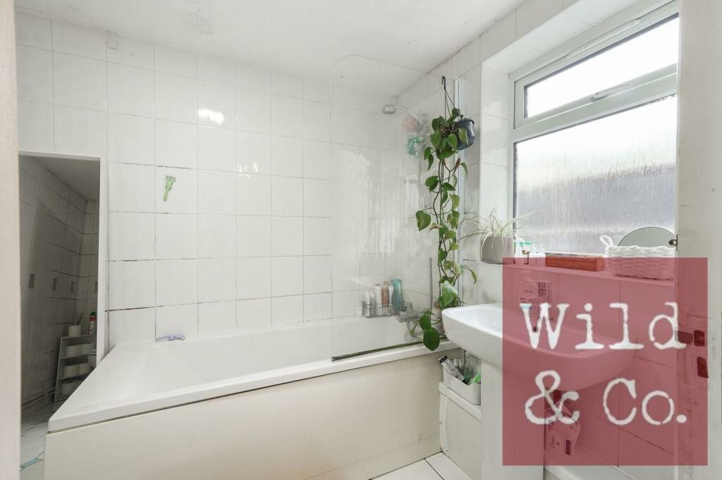 Barretts Grove - 2jkvEPHamHaWo5zdxYga.jpg