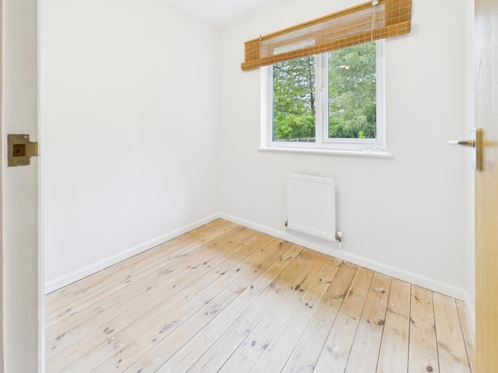 CAM04233G0-PR0031-STILL022