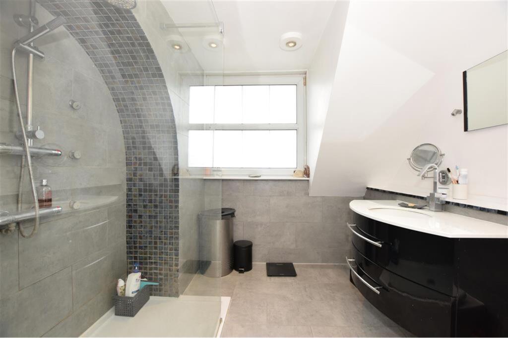Master En-suite