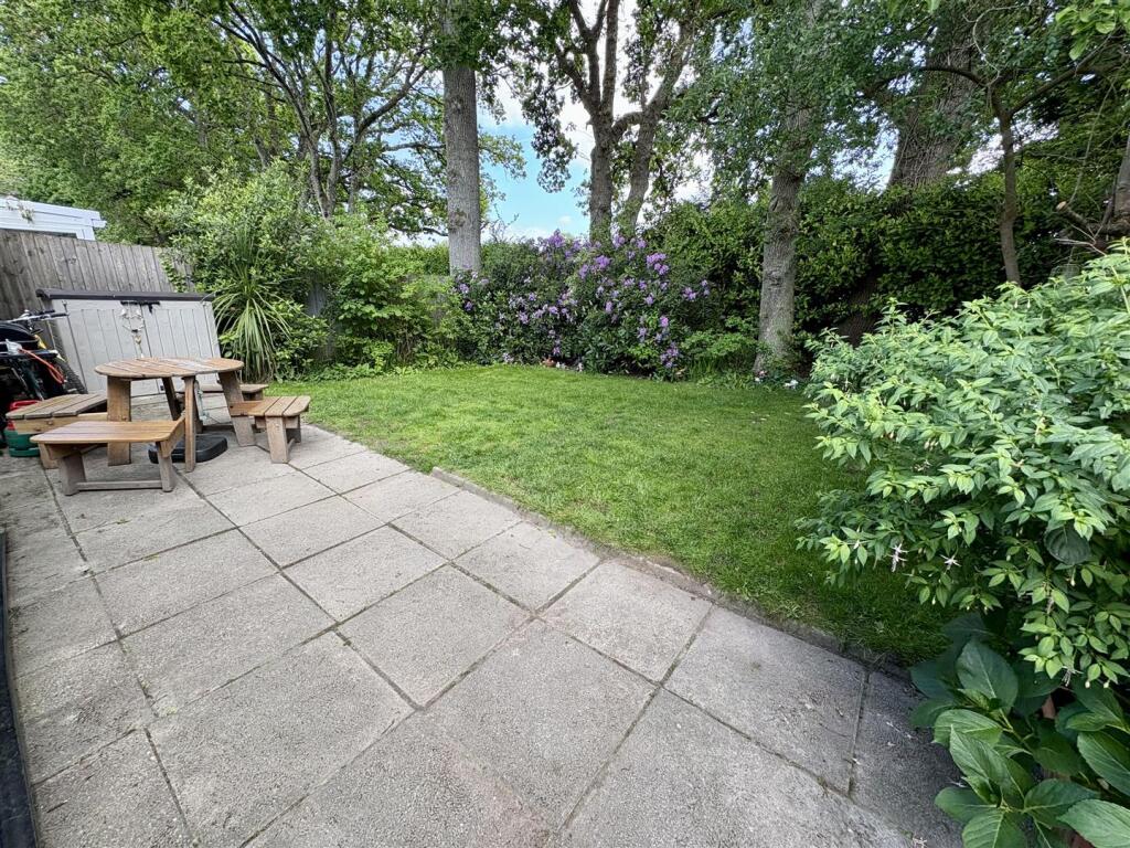 garden2.jpg
