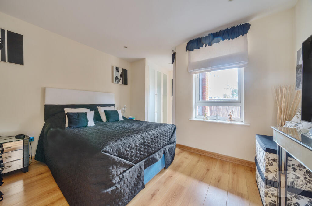 ed7913cf-2677-4c7...