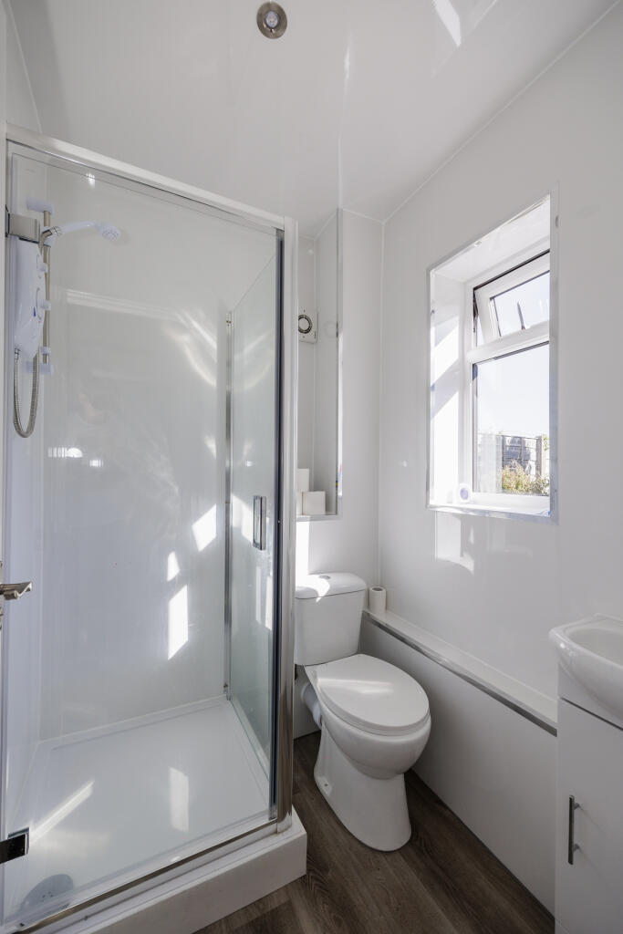 21 Longton avenue-40