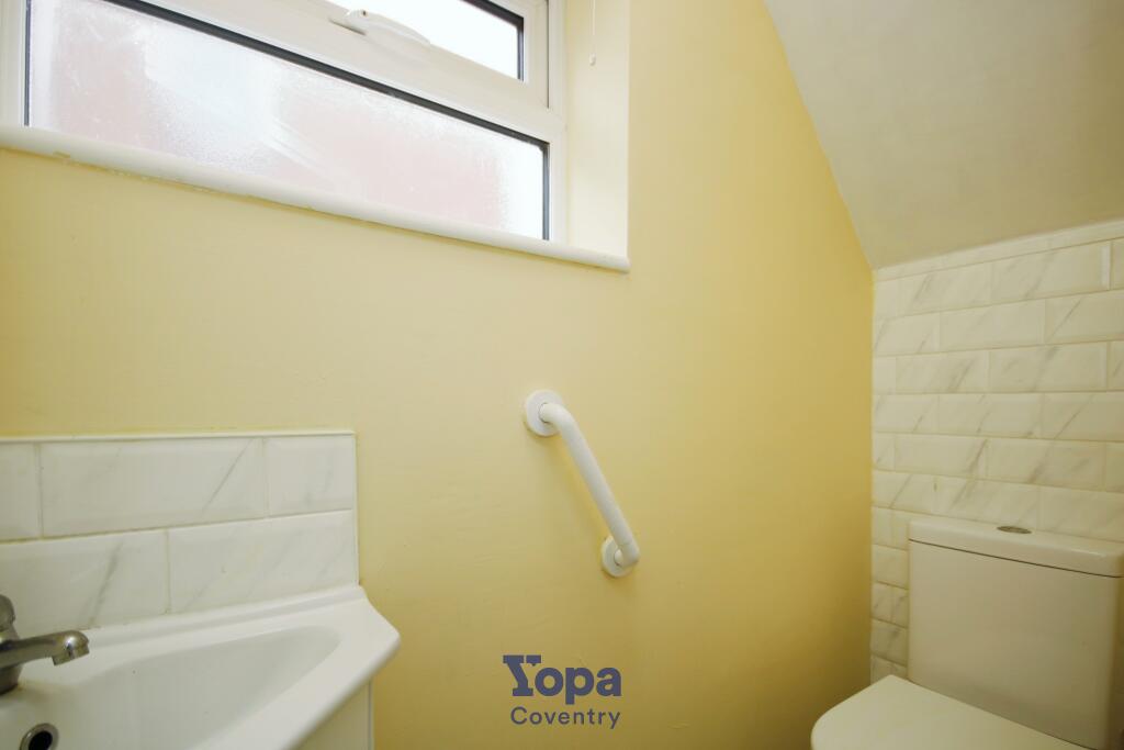 61eab2c2-Cloakroom.JPG