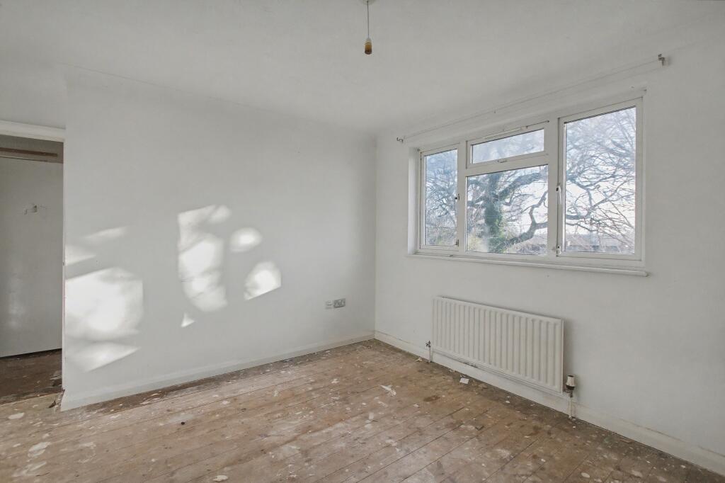 107 Halcot Avenue, Bexleyheath, Kent, DA6 7QA