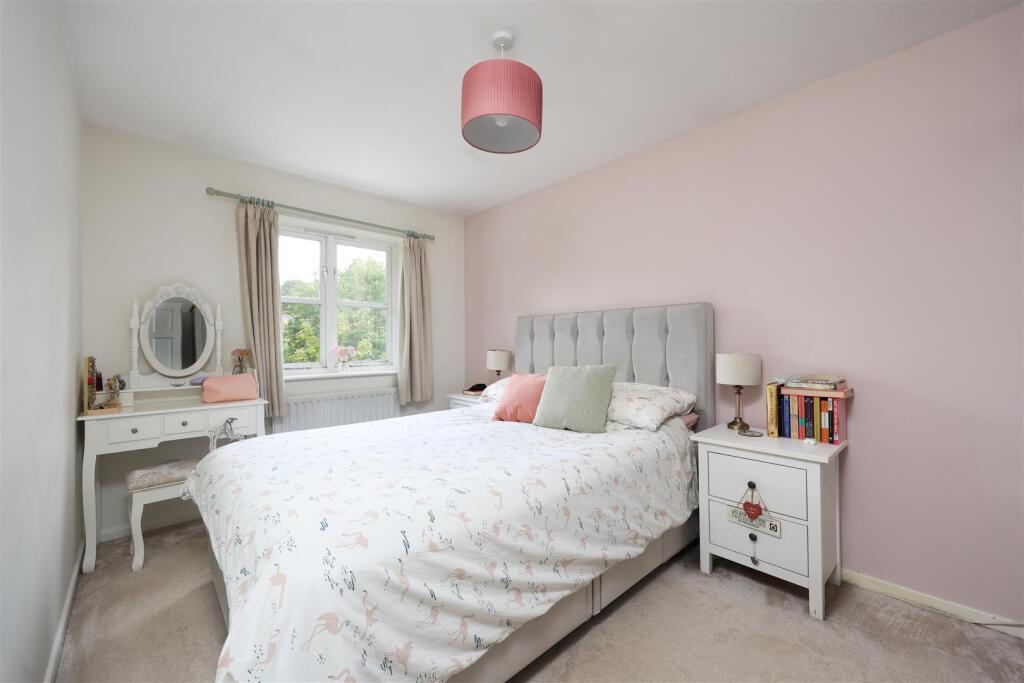 36 Roberston Drive 26.JPG