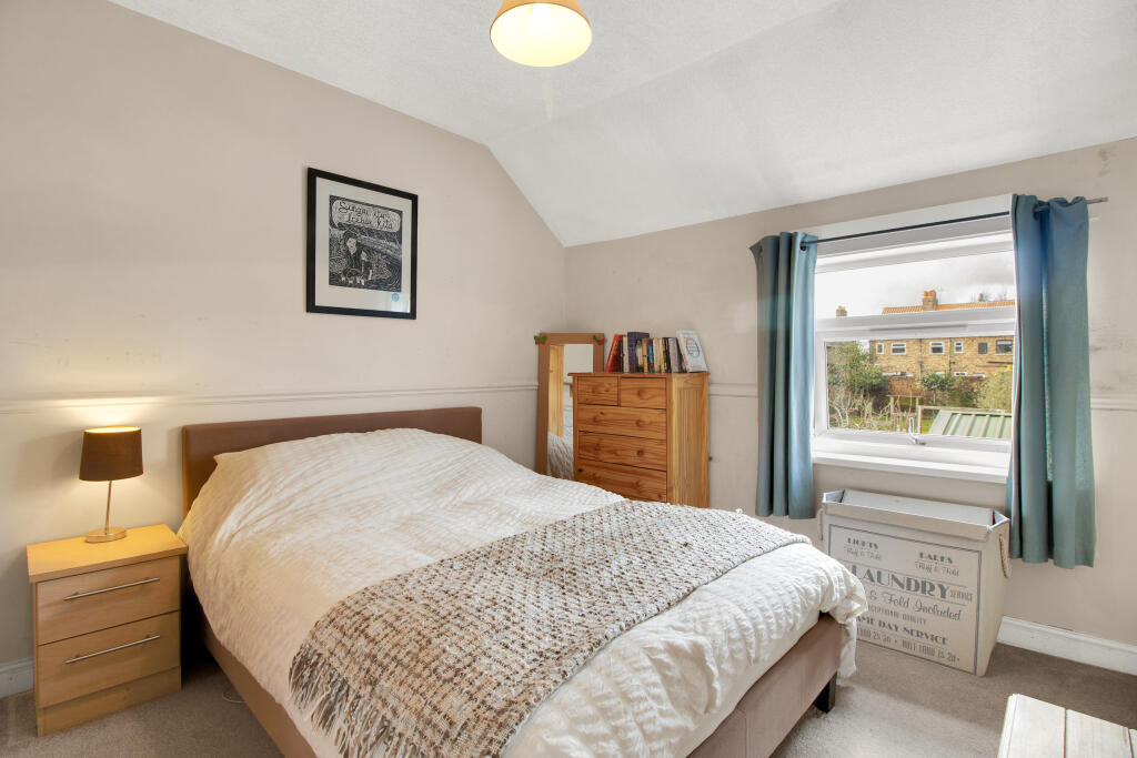 2 Clock Row (Bedroom 1 - 1)