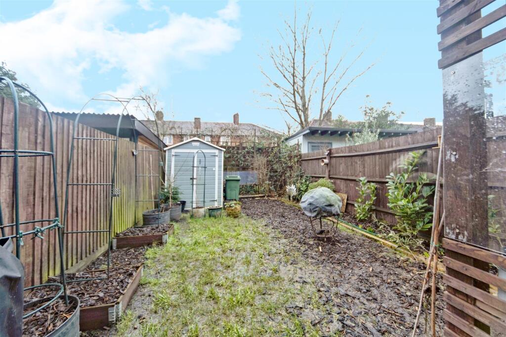 Pilgrim Close