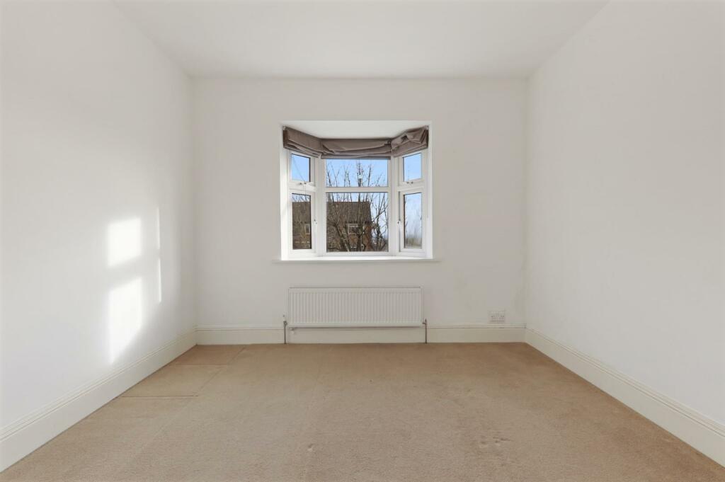 05-d391JHPropWpen - 102b Croydon Road - 15 (1).JPG