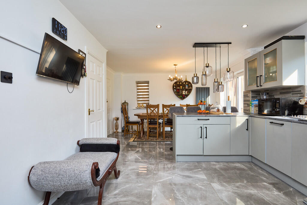 Edward Knight 202...