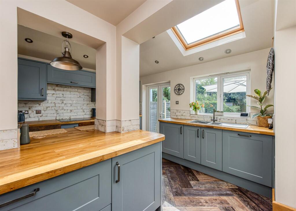 109 Pinfold Lane-Kitchen B.jpg